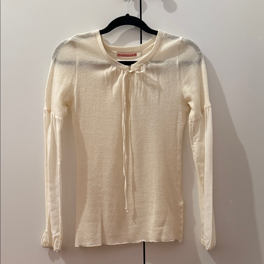 Velvet by Graham & Spencer Cream Long Sleeve Top